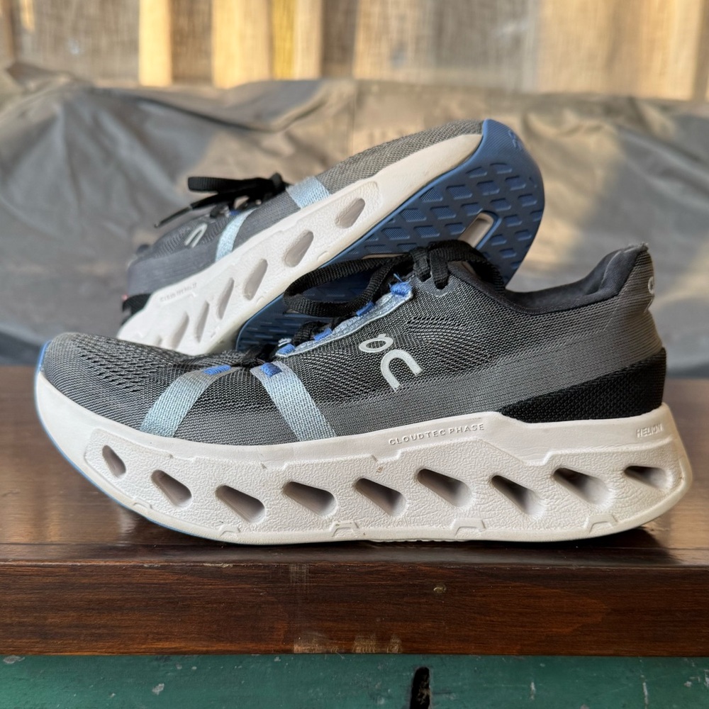 On Cloud Eclipse Running Sneakers - image 2